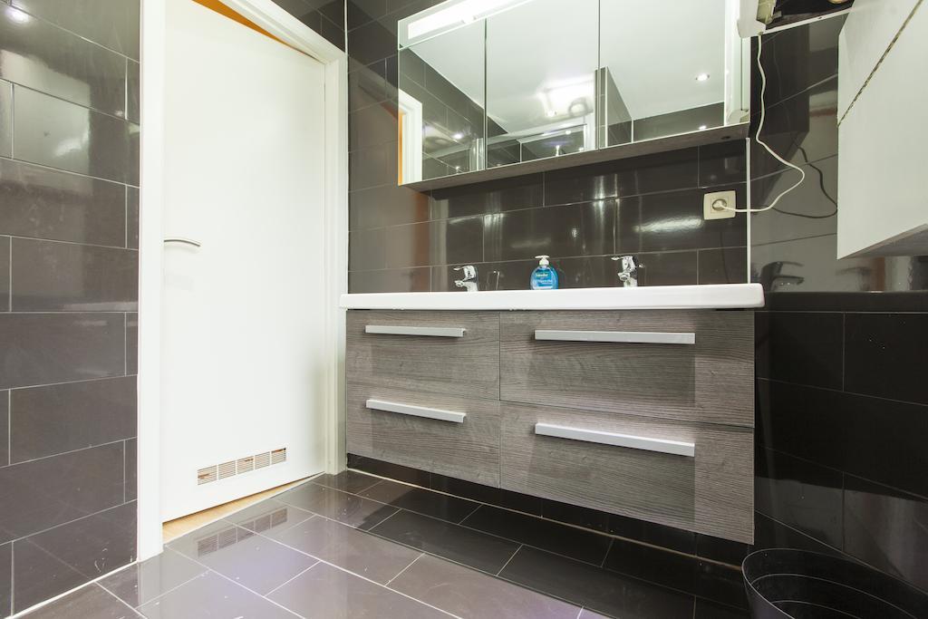 Madou City Center Apartment Брюксел Стая снимка