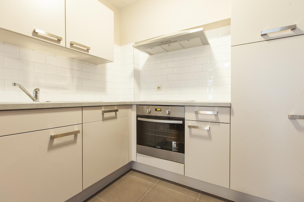 Madou City Center Apartment Брюксел Стая снимка