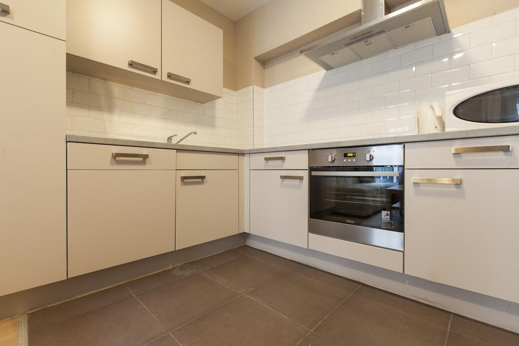 Madou City Center Apartment Брюксел Стая снимка